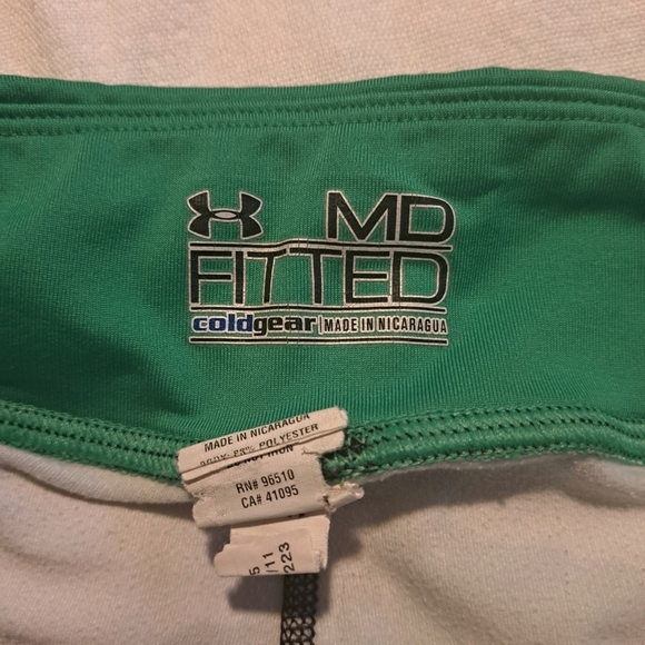 Under Armour women's size Medium green, black & white fitted coldgear VGUC - Picture 3 of 4